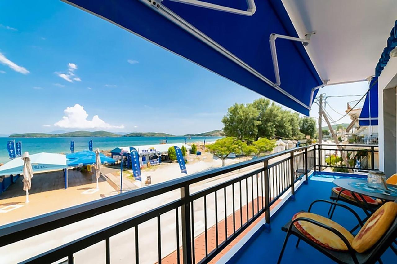 Upper Deck Apt. Daire Néa Péramos Dış mekan fotoğraf