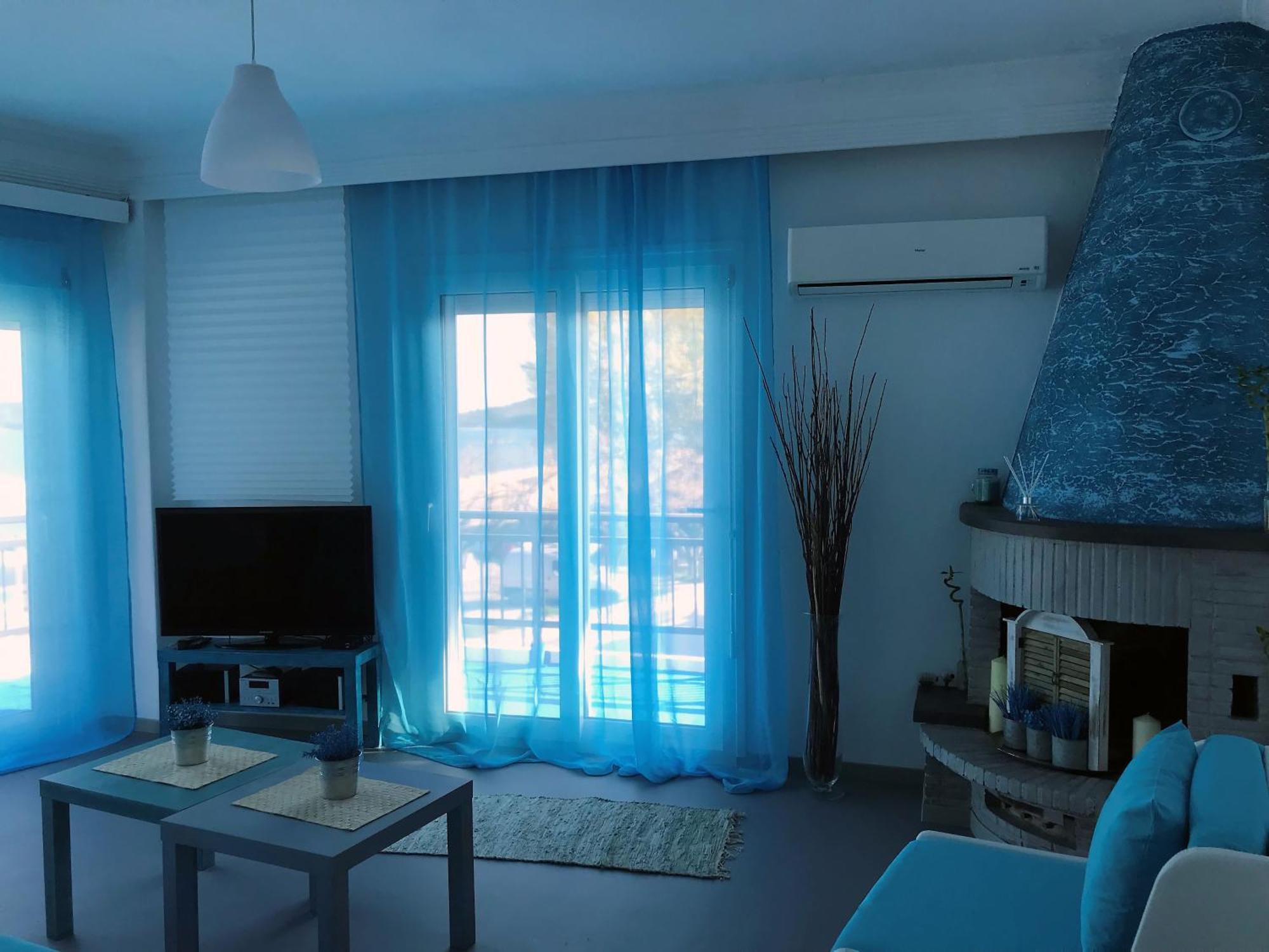Upper Deck Apt. Daire Néa Péramos Dış mekan fotoğraf