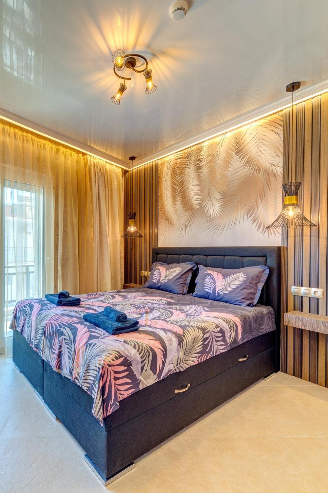 Upper Deck Apt. Daire Néa Péramos Dış mekan fotoğraf