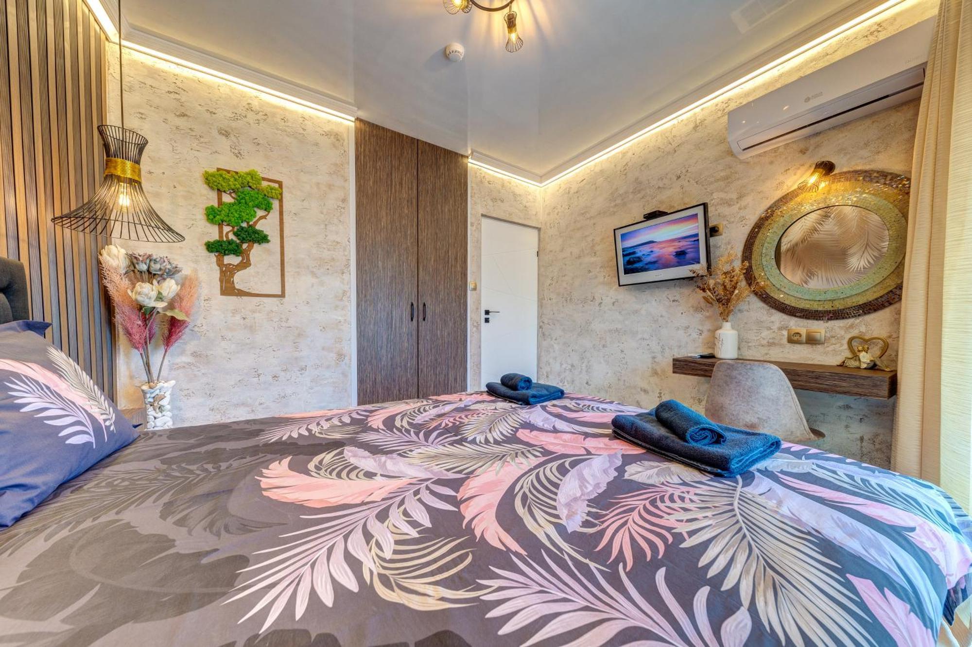 Upper Deck Apt. Daire Néa Péramos Dış mekan fotoğraf