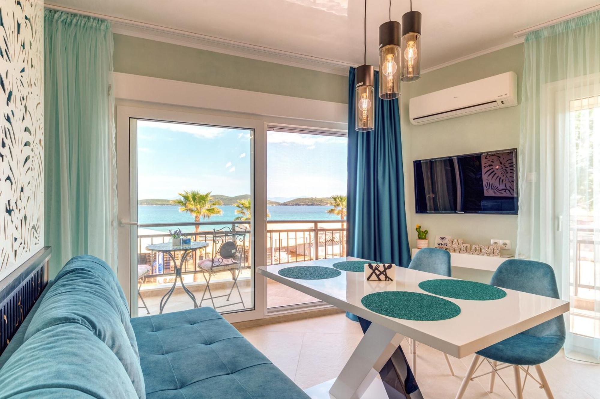 Upper Deck Apt. Daire Néa Péramos Dış mekan fotoğraf