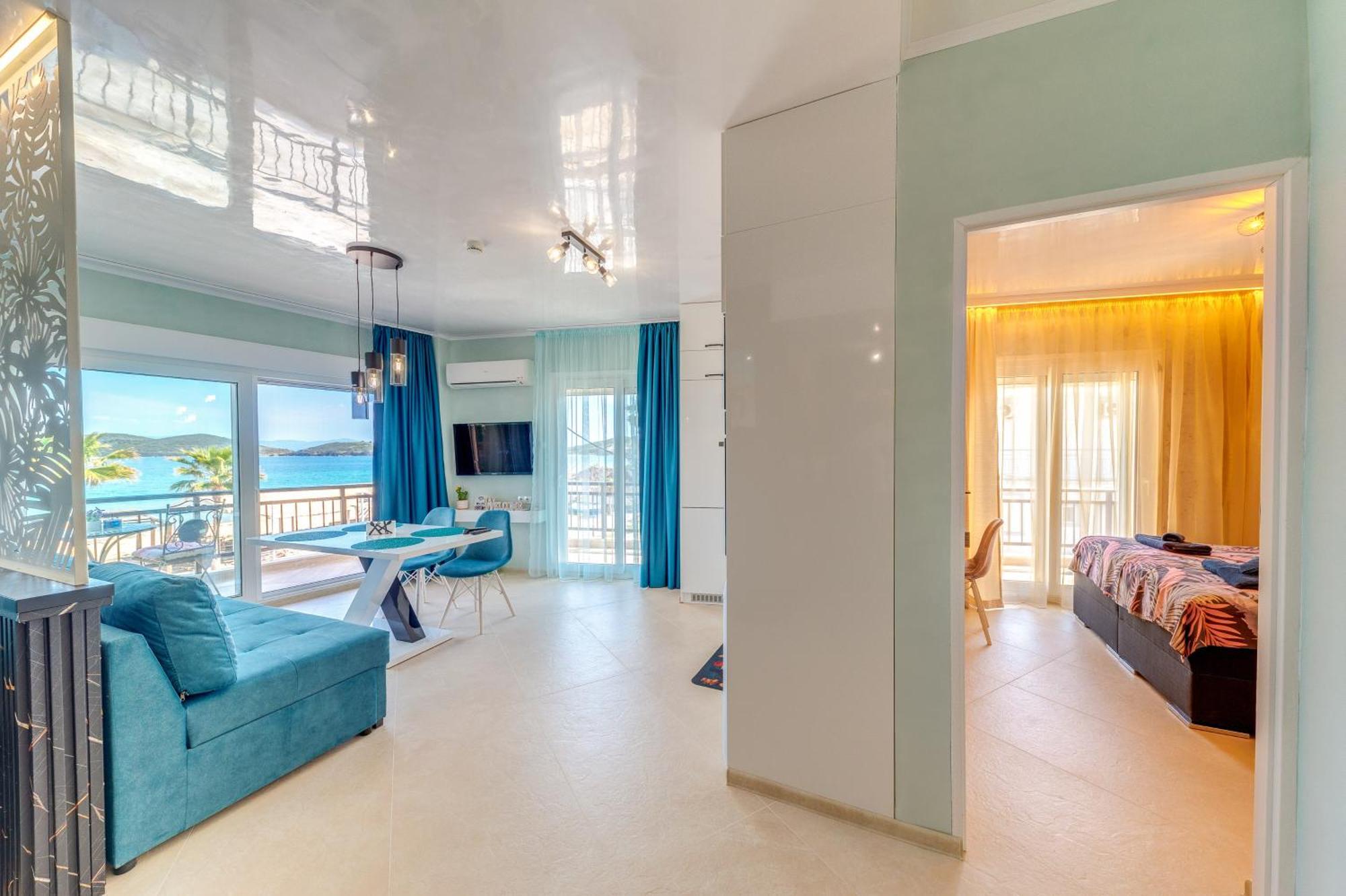 Upper Deck Apt. Daire Néa Péramos Dış mekan fotoğraf