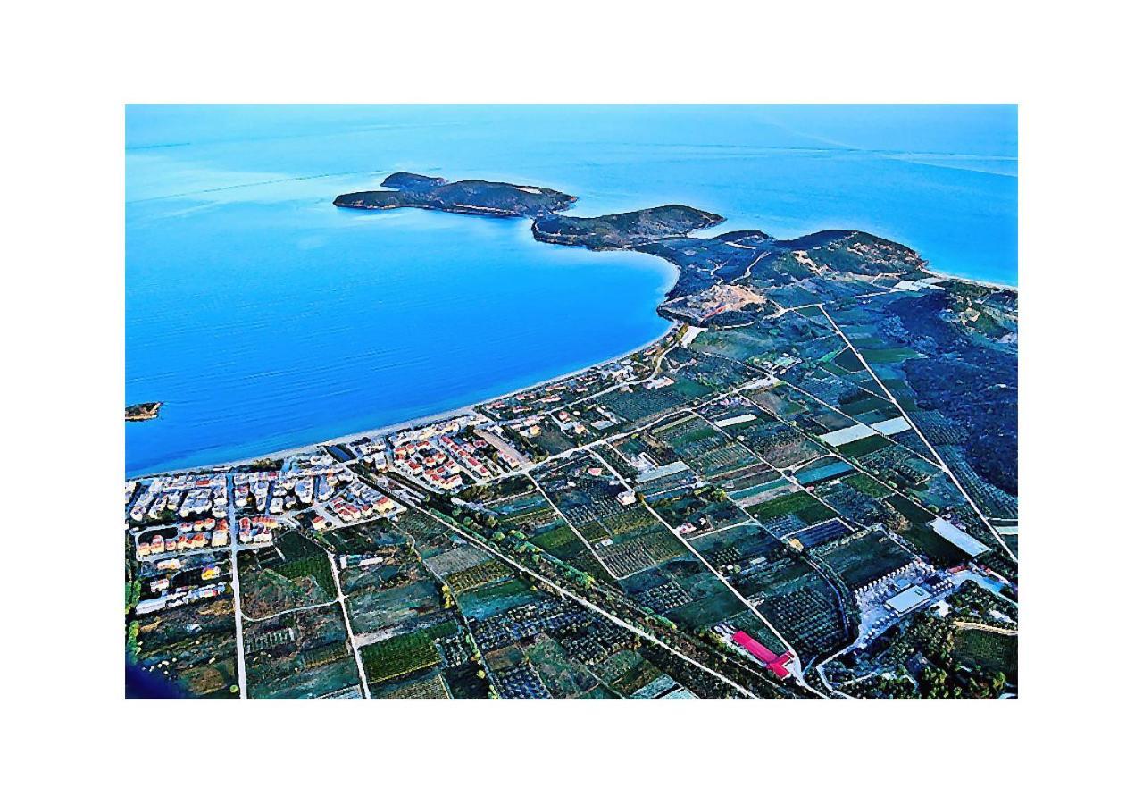 Upper Deck Apt. Daire Néa Péramos Dış mekan fotoğraf