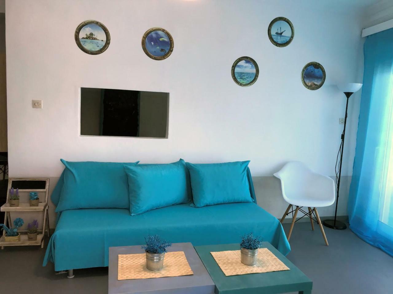 Upper Deck Apt. Daire Néa Péramos Dış mekan fotoğraf